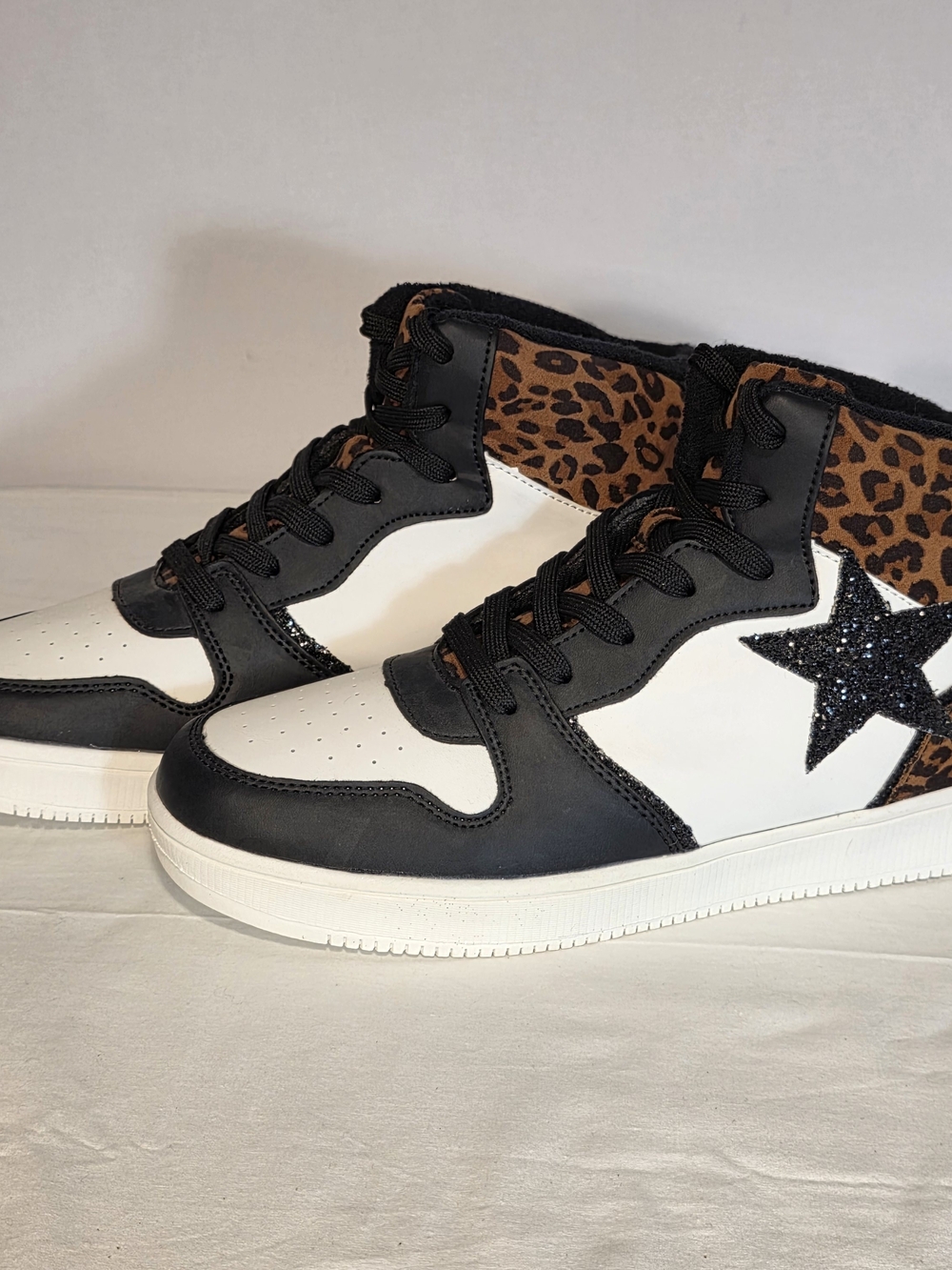 Very G Fashion High Top Sneakers Black/White/Leopard Print Sparkle Star Size 11